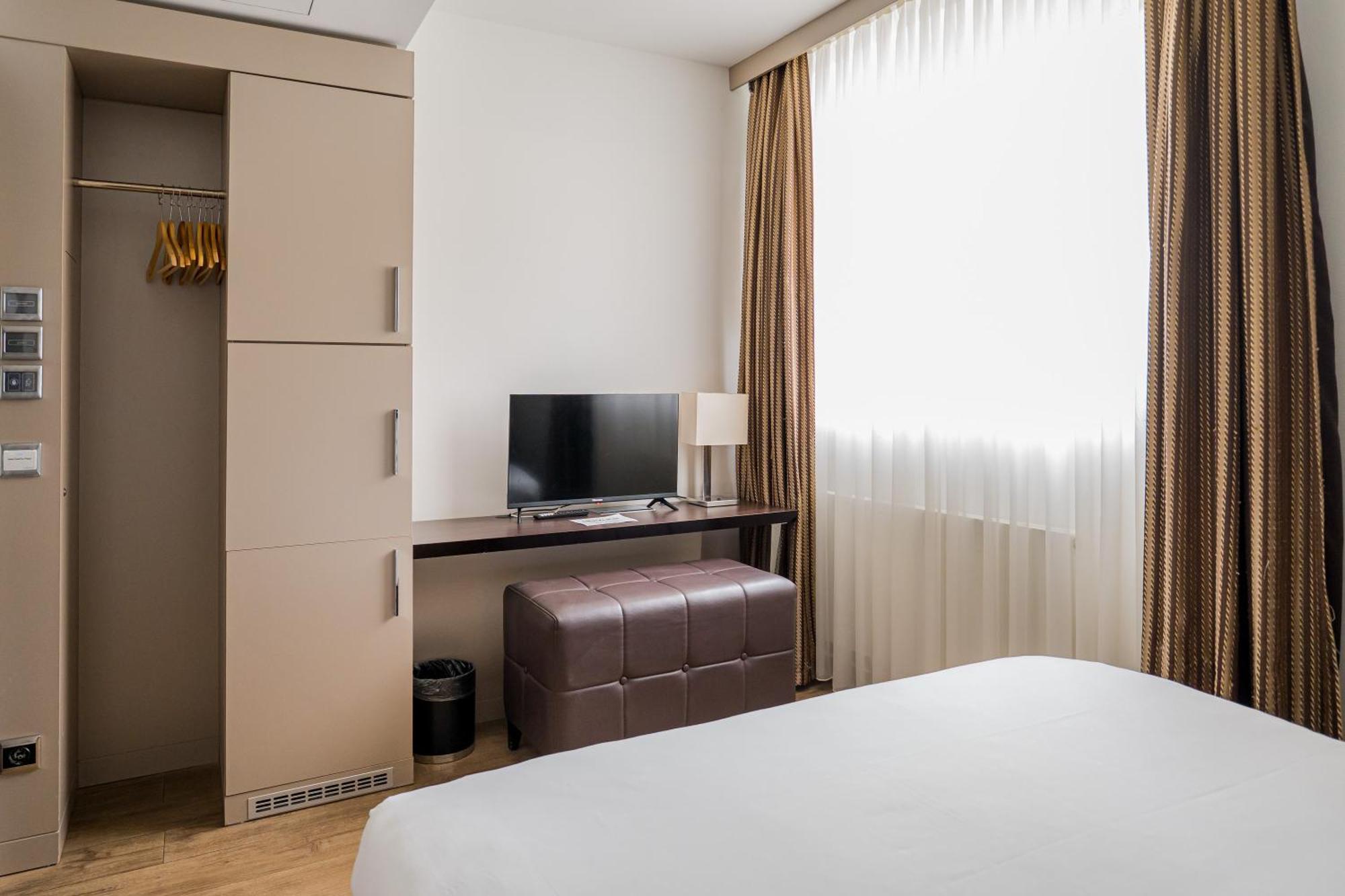 Double Room,1681282372:JPEG