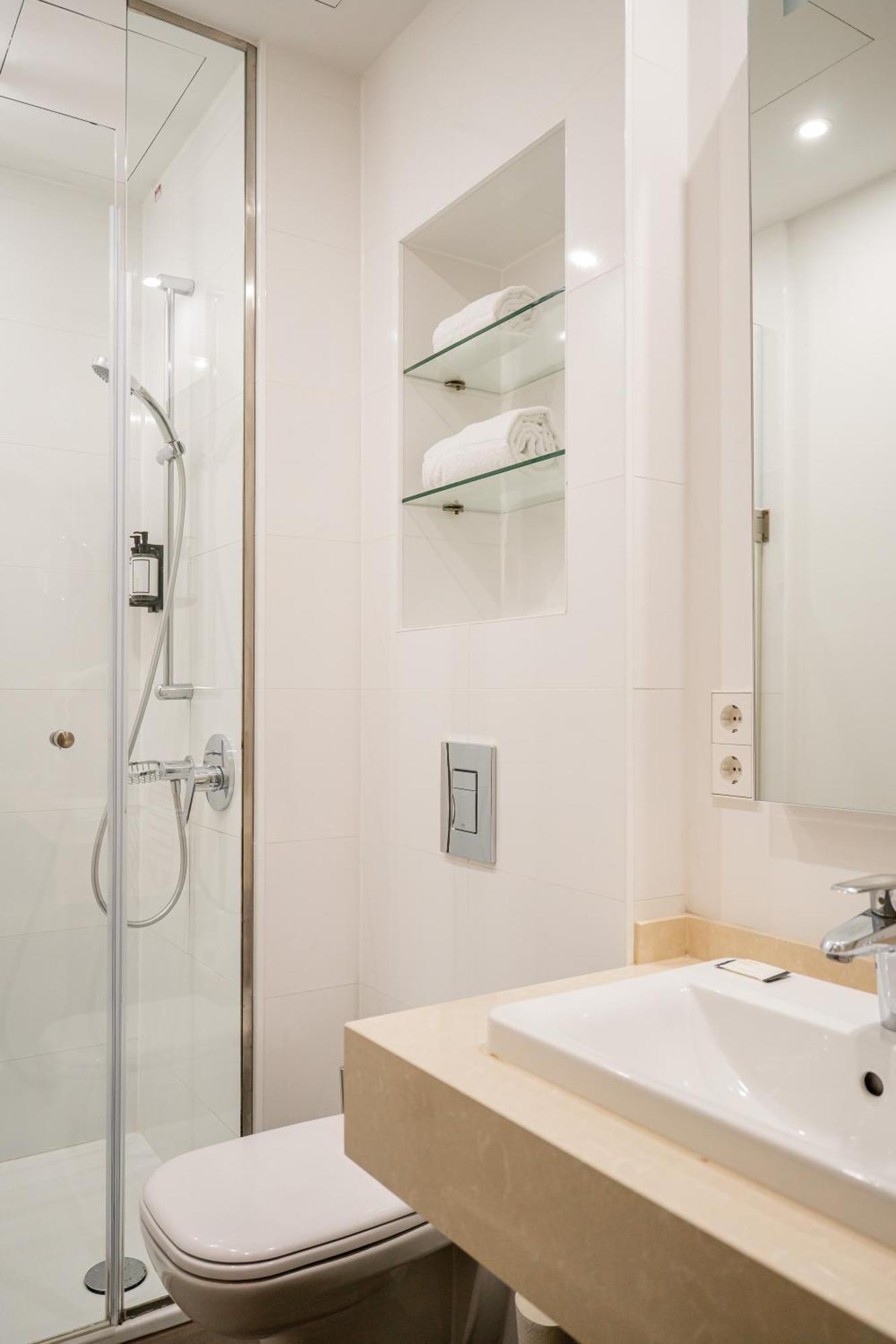 Single Room,1681282656:JPEG